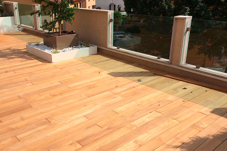 Pavimenti da esterni in legno per terrazzi